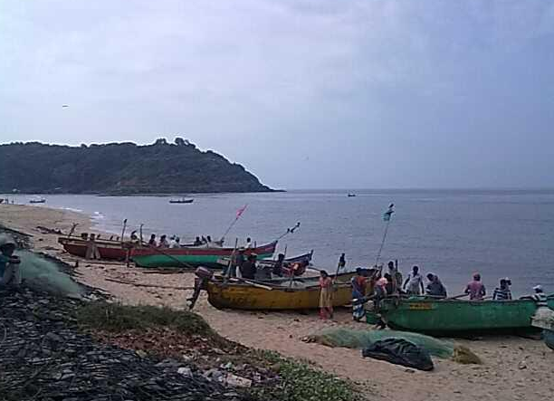 Vayangani Dabholi Beach, Sindhudurg, Maharashtra - Vushii.com Vayangani Dabholi Beach, Sindhudurg, Maharashtra - Vushii.com